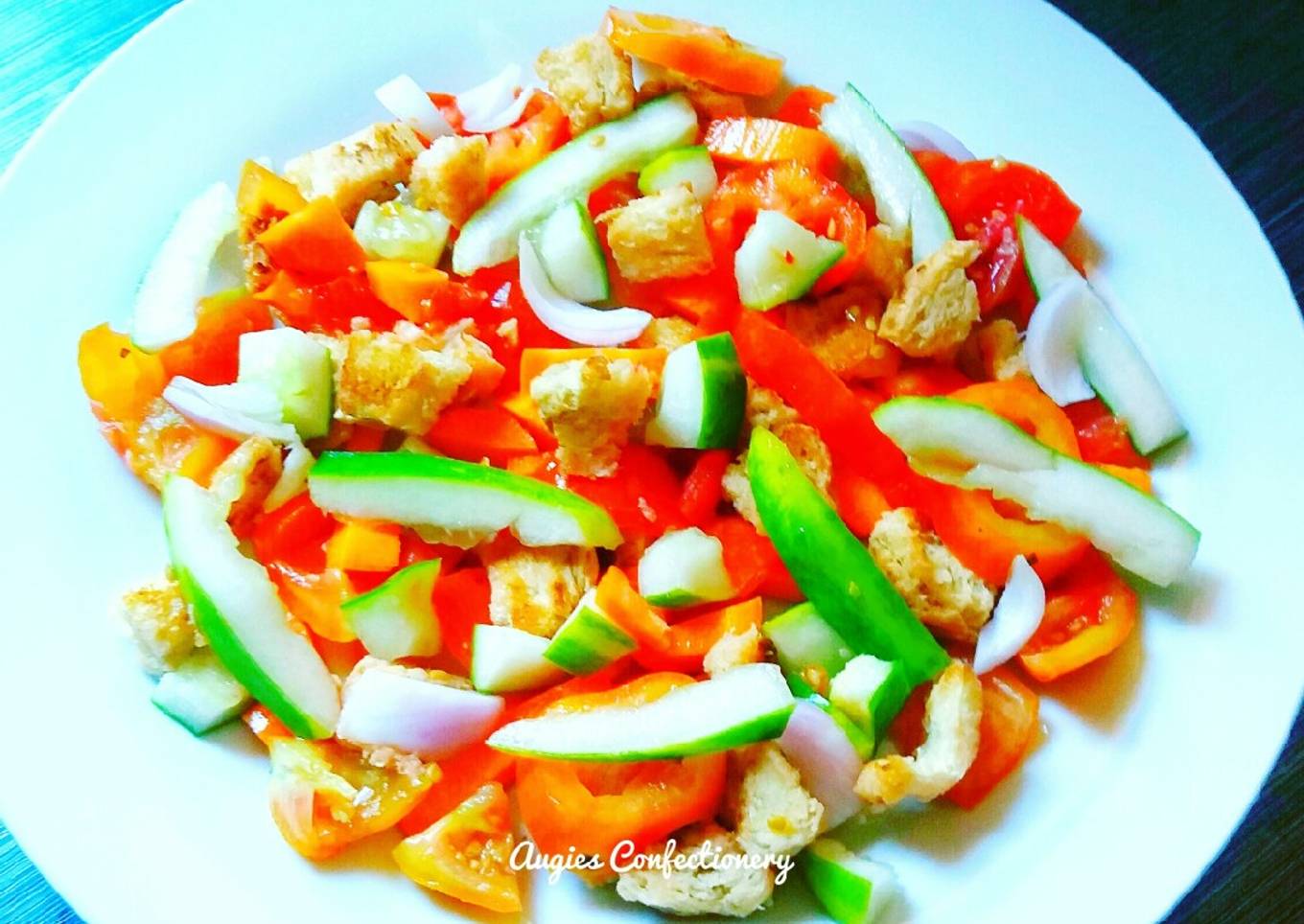 Panzanella (Italian bread salad)