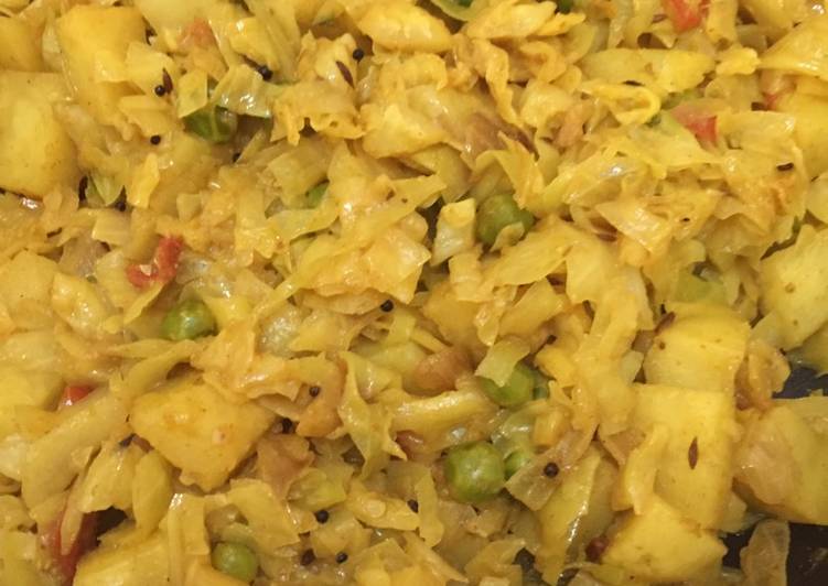 Cabbage potato peas sabzi
#zerooil sabzi&amp;curry
Post-8