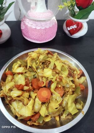 पत्तागोभी की सब्जी (Pattagobhi ki sabzi recipe in Hindi) रेसिपी मुख्य फोटो