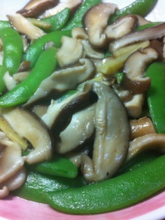 麻油炒鮮菇 的食譜成品照片