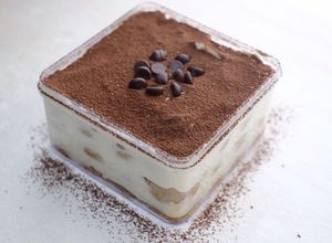 Foto resep Tiramisu Dessert Box