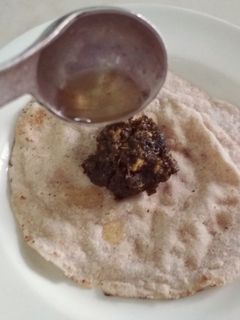 अंबाडी चटणी (ambadyachi chutney recipe in marathi) रेसिपी चे मुख्य फोटो