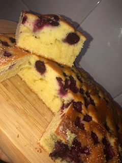 Meggyes olajos pite recept fotója