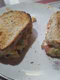 Sándwiches de camarones y algo más