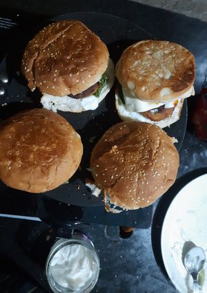 ভেজ বার্গার (Veg burger recipe in Bengali) রেসিপির প্রধান ছবি