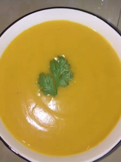 A picture of Butternut soup.