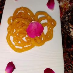 A picture of Rose jalebi.
