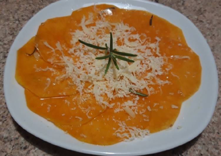 Carpaccio di zucca marinata