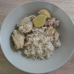 A picture of 一锅煮鸡饭 One-Pot Chicken Rice.