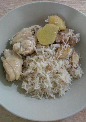 A picture of 一锅煮鸡饭 One-Pot Chicken Rice.