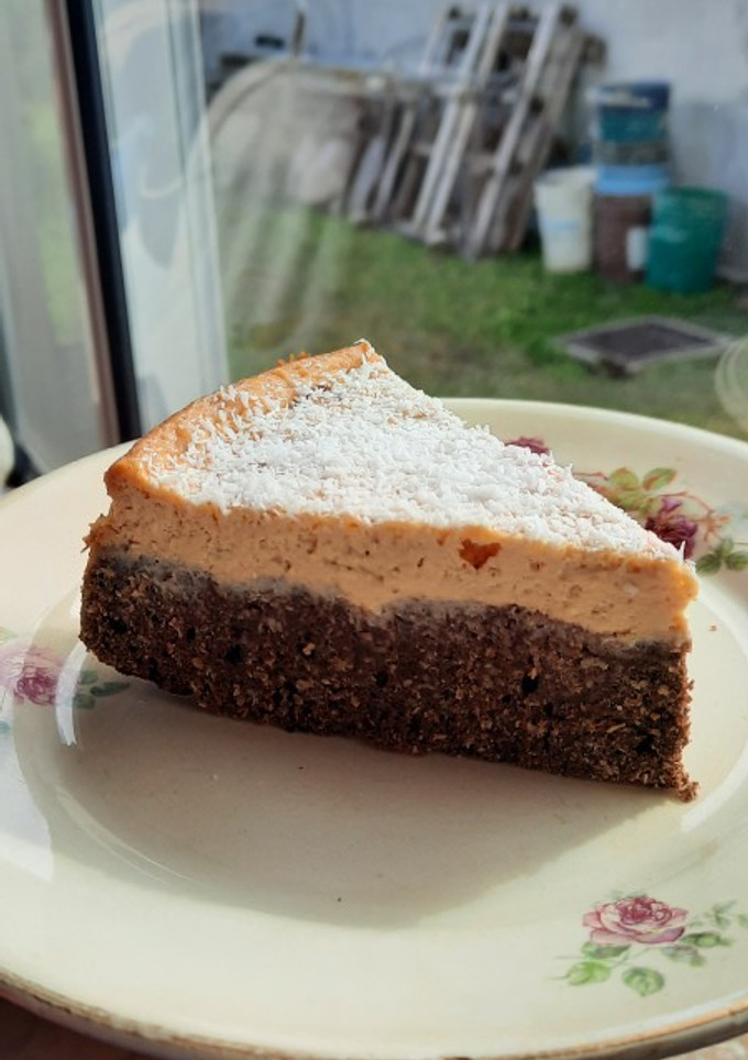 Una foto de Brownie cheesecake de dulce de leche