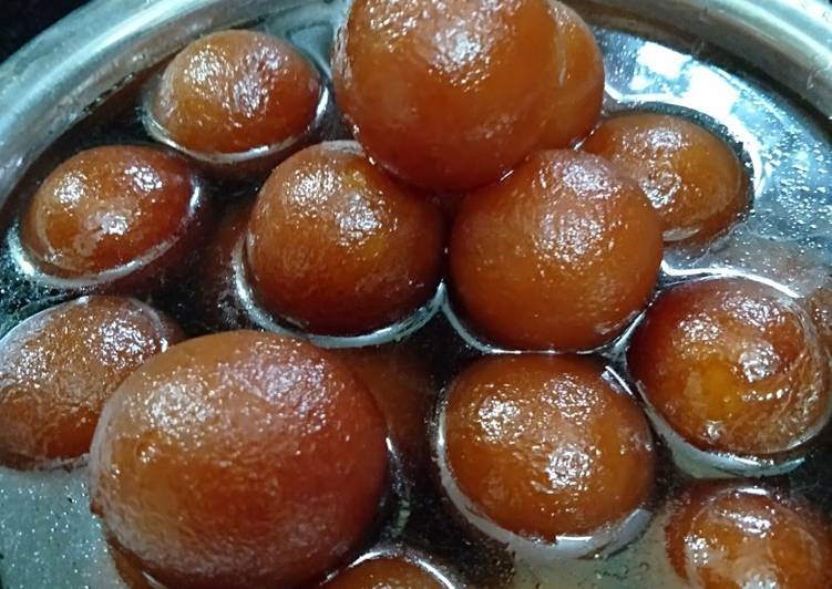 Khowa Gulab jamun