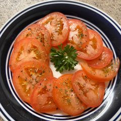 A picture of 🥗 🍅Tomato Salad 🍅 🥗.