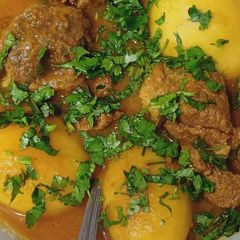 A picture of Alo gosht.