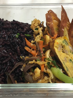 雙蛋苦瓜+菜脯蔥蛋卷+炒三絲便當菜 的食譜成品照片