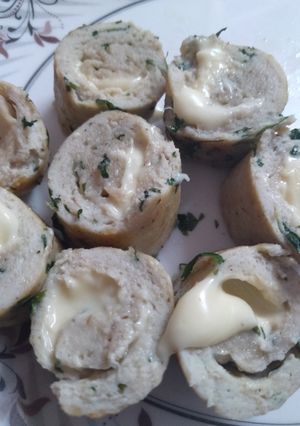 A picture of Cheesy Shahi Roll.