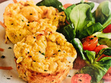 Nidos de patata con queso y ensalada