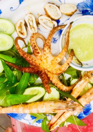 Hình của món Bạch tuộc nướng sa tế.