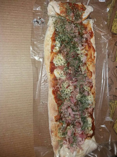 Una foto de Pizza por metro