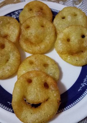 A picture of Potato cheese smileys.