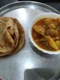 লুচি আর আলু ফুলকপির তরকারী
