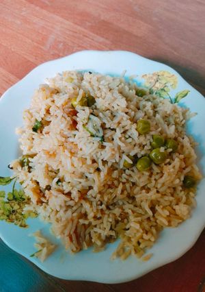 आलू मटर पुलाव (aloo matar pulao recipe in Hindi) रेसिपी मुख्य फोटो