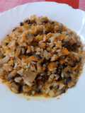 Minestra di Riso e Funghi con Scarti di Verdure