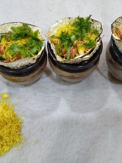 મસાલા પાપડ કોન(masala papad cone recipe in gujarati) રેસીપી મુખ્ય ફોટો
