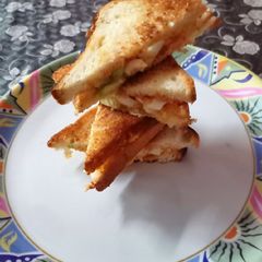 A picture of Eggs sandwich.