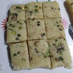 A picture of Kalakhand.