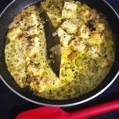 A picture of Paneer Pyaz Dum Kalimirch.