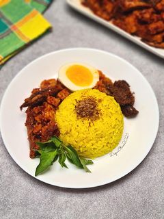 Foto resep Nasi Kuning ala Banjar & Tongkol Tempe Masak Habang
