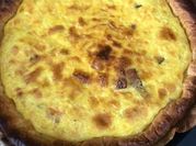 Une photo de pâte feuilletée lardon