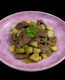 SP.0930 - Thịt Vai Heo Xào Táo Xanh