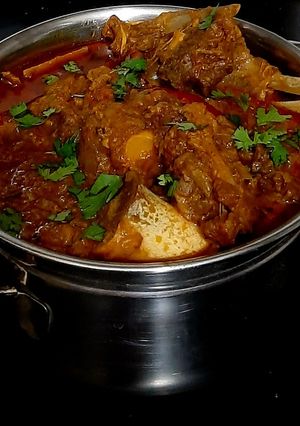 A picture of Mutton Do Pyaza.