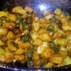 A picture of Bhindi aalu.