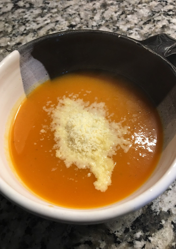 Una foto de Sopa crema de calabaza 🎃 súper light sin tacc
