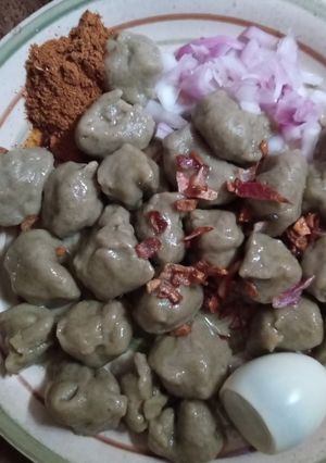 A picture of Danwake with Ginger drink.