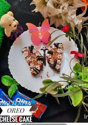A picture of Oreo butterfly cheese cake.