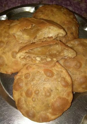 A picture of Urad daal kachori.