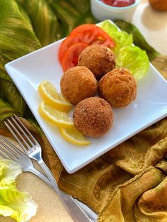 صورة لوصفة كرات البطاطا بالجبن