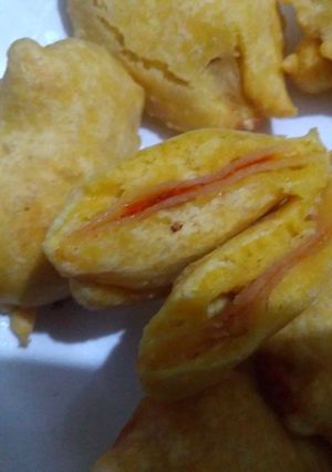 આલુના લસણીયા પકોડા (Potato Garlic pakoda Recipe In Gujarati) રેસીપી મુખ્ય ફોટો