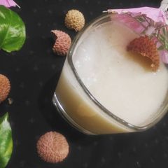 A picture of Refreshing litchi lemonade.
