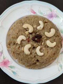 சர்க்கரை பொங்கல் (Sweet pongal) (Sarkarai pongal recipe in tamil) செய்முறை முக்கிய புகைப்படம்