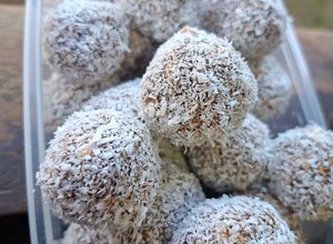 Una foto de Trufas veganas y proteicas