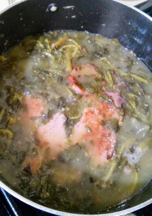 Una foto de Verdolagas con chuletas en salsa verde