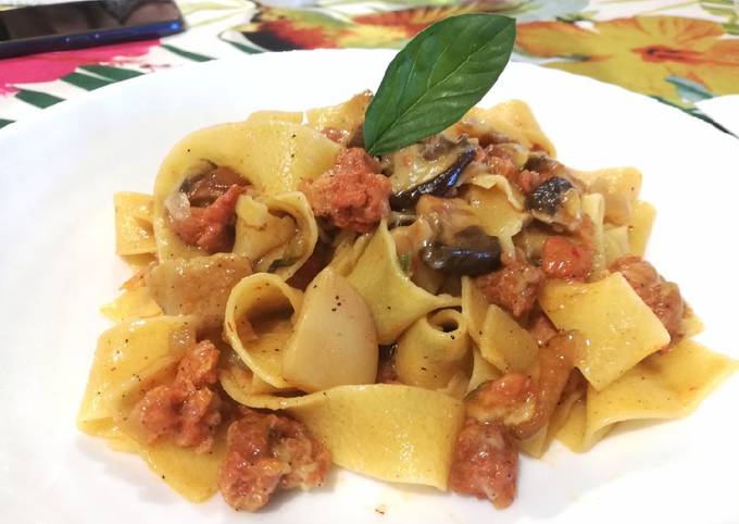 Ricetta Pappardelle con Salsiccia e Funghi Porcini di Fabio Del Buono ...