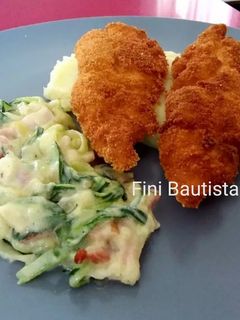 Una foto de Dorada con puré de patata