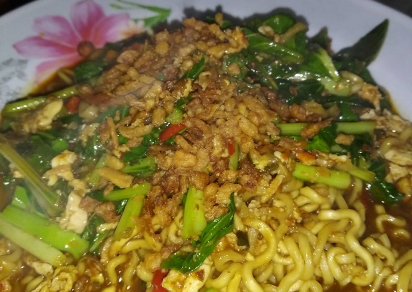 3. Mie Nyemek enak