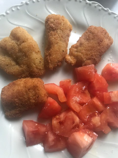 Una foto de Peix taronja (pescado 🐠 frito) de la iaia